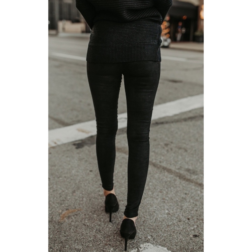 ❗️CLEARANCE❗️Black Faux Suede Moto Leggings S M L - Picture 2 of 2